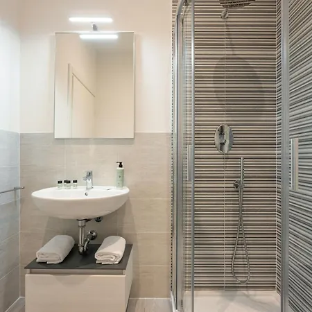 New Bright With Tram 50m And Free Parking Apartment